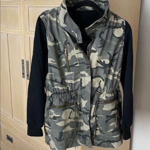Womens forever 21 camouflage jacket